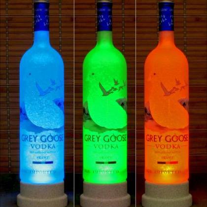 Grey Goose Vodka Color Changing Bottle Lamp Bar..