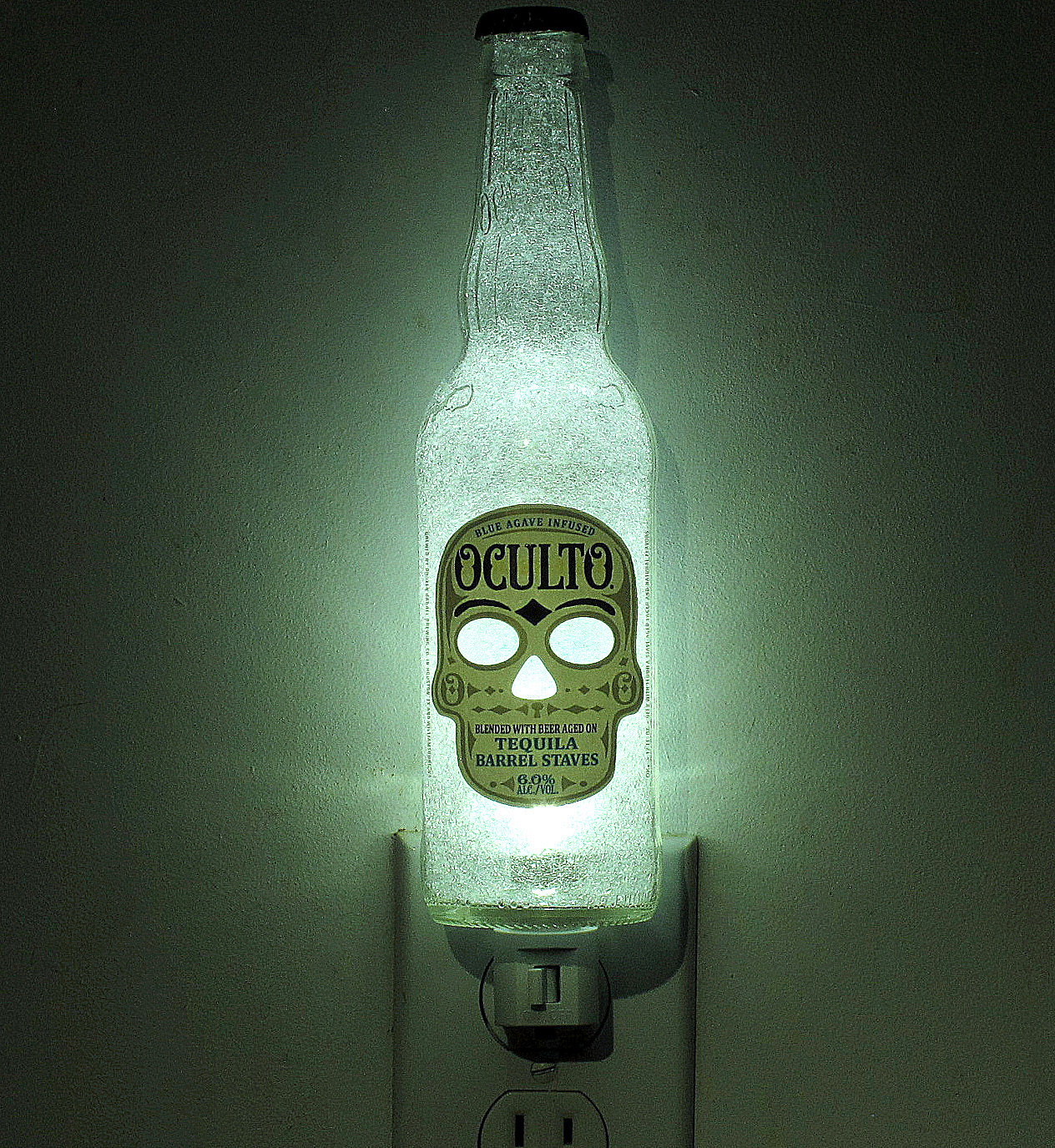 Oculto Beer 12oz Night Light Skull Occult Day Of The Dead Lighted Accent Lamp Eco 50,000 Hour Led Blue Agave Infused Tequila