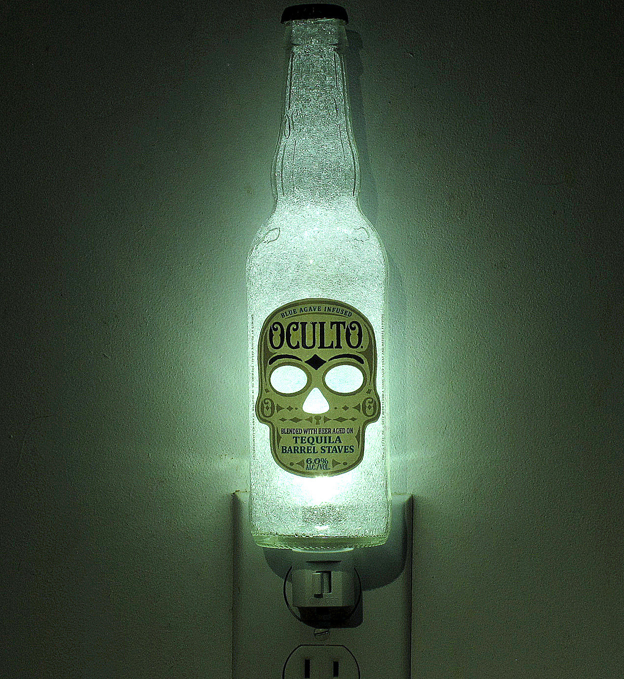Oculto Beer 12oz Night Light Skull Occult Day Of The Dead Lighted